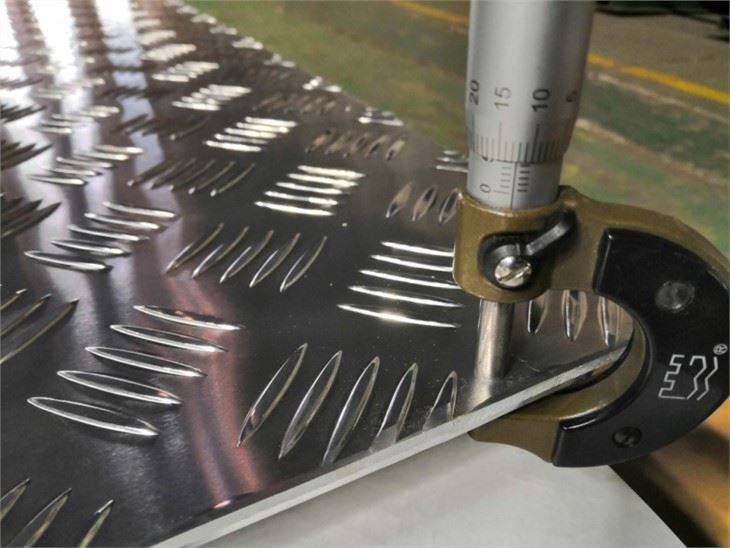 aluminum checker plate thickness
